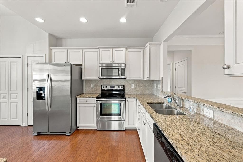 2 bedroom, 2 bathroom, 1,388 sq ft single family residence for sale at 6235 Ivy Stone Way, Hoschton, GA 30548 — photo 10