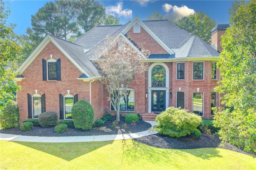 5 bedroom, 6 bathroom, 4,914 sq ft single family residence under contract at 805 Longstone Landing, Alpharetta, GA 30022