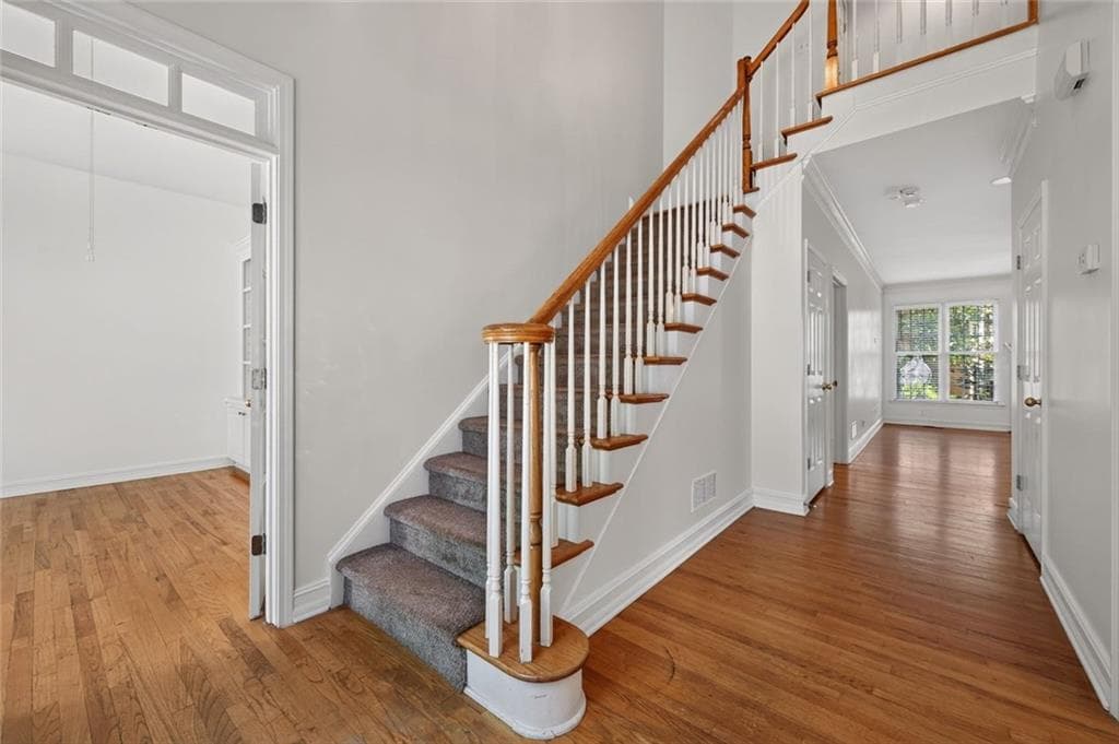 5 bedroom, 5 bathroom, 2,928 sq ft single family residence for sale at 6415 Wenham Court, Cumming, GA 30040 — photo 3
