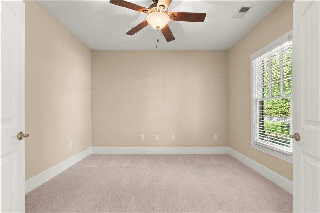 2 bedroom, 2 bathroom, 2,197 sq ft single family residence for sale at 240 Somerset Circle, Woodstock, GA 30189 — photo 10