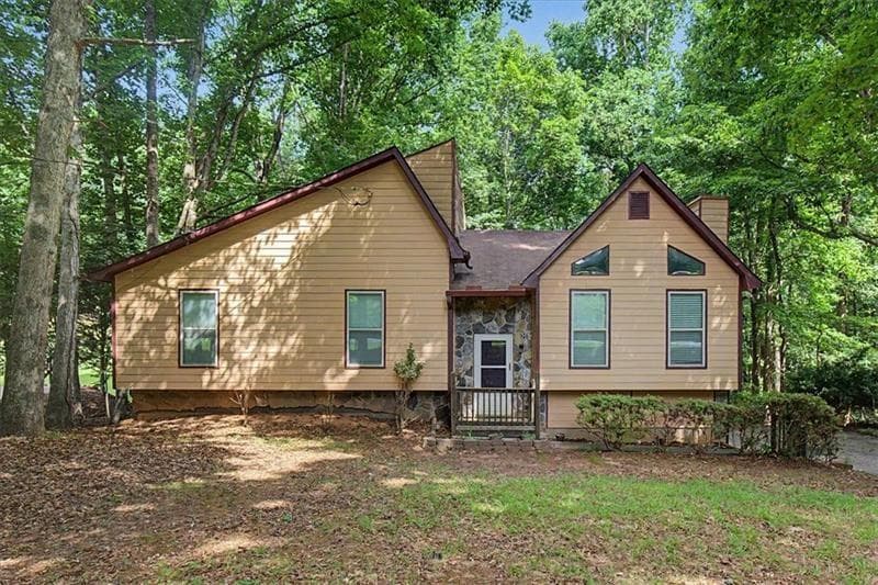 3 bedroom, 2 bathroom, 1,834 sq ft single family residence for sale at 380 N Victoria Road, Woodstock, GA 30189 — photo 1 of 51