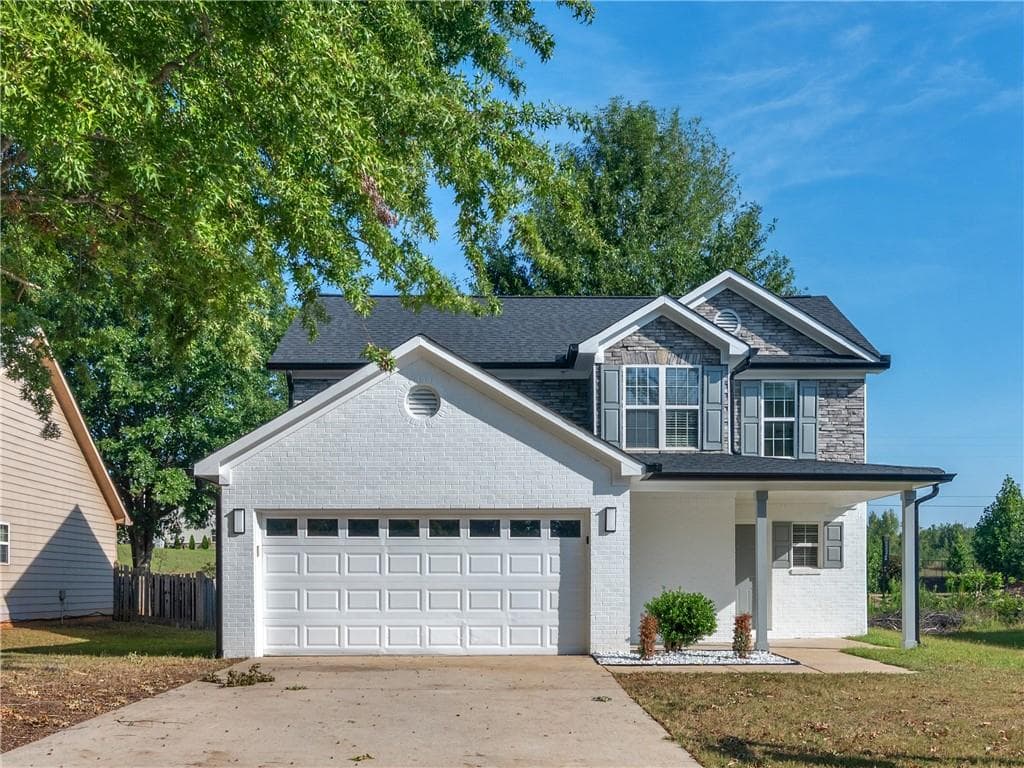 3 bedroom, 3 bathroom, 1,702 sq ft single family residence for sale at 493 Cathedral Drive, Mcdonough, GA 30253