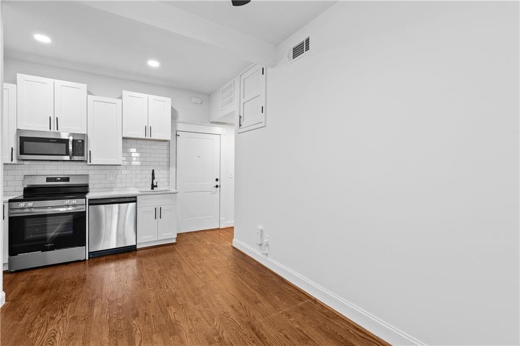 1 bedroom, 1 bathroom, 550 sq ft apartment for rent at 360 Ponce De Leon Avenue 7, Atlanta, GA 30308 for $1,400 a month — photo 4