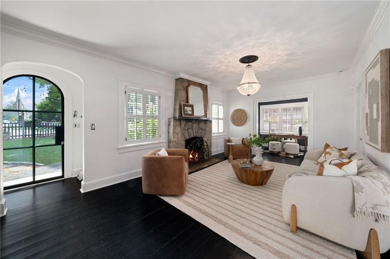 4 bedroom, 3 bathroom, 2,618 sq ft single family residence for sale at 578 Montgomery Ferry Road, Atlanta, GA 30324 — photo 3