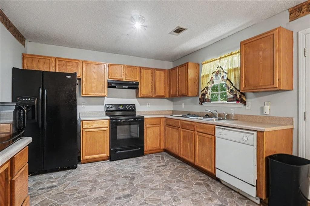 3 bedroom, 2 bathroom, 1,416 sq ft single family residence for sale at 4967 Wolfcreek View, College Park, GA 30349 — photo 10