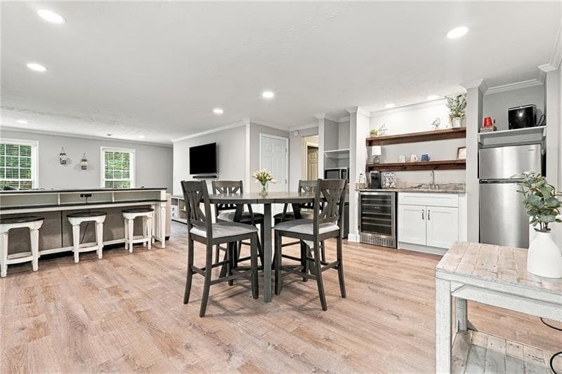 5 bedroom, 4 bathroom, 3,379 sq ft single family residence under contract at 2569 Chimney Springs Drive, Marietta, GA 30062 — photo 6