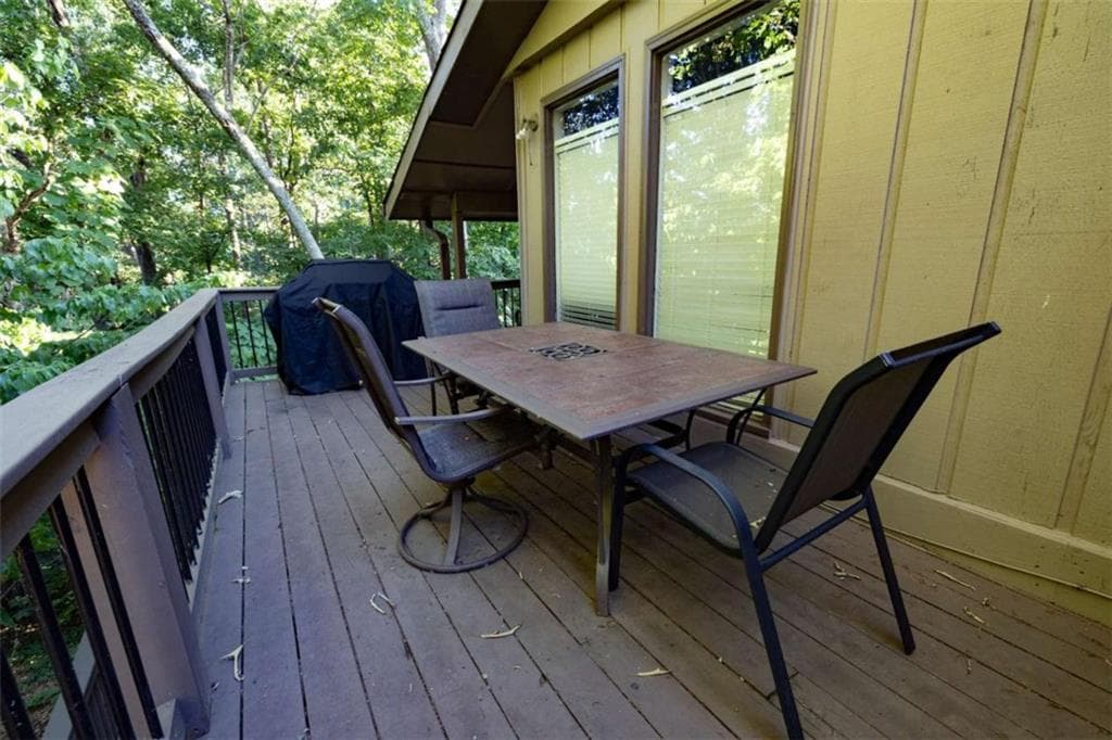 2 bedroom, 2 bathroom, 858 sq ft condominium for sale at 9010 Prestige Lane 2, Gainesville, GA 30506 — photo 10