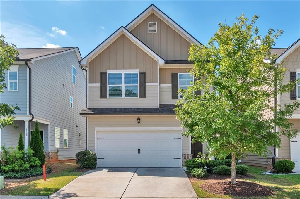 3 bedroom, 3 bathroom, 1,878 sq ft single family residence for sale at 1536 Bassett Street, Stone Mountain, GA 30083