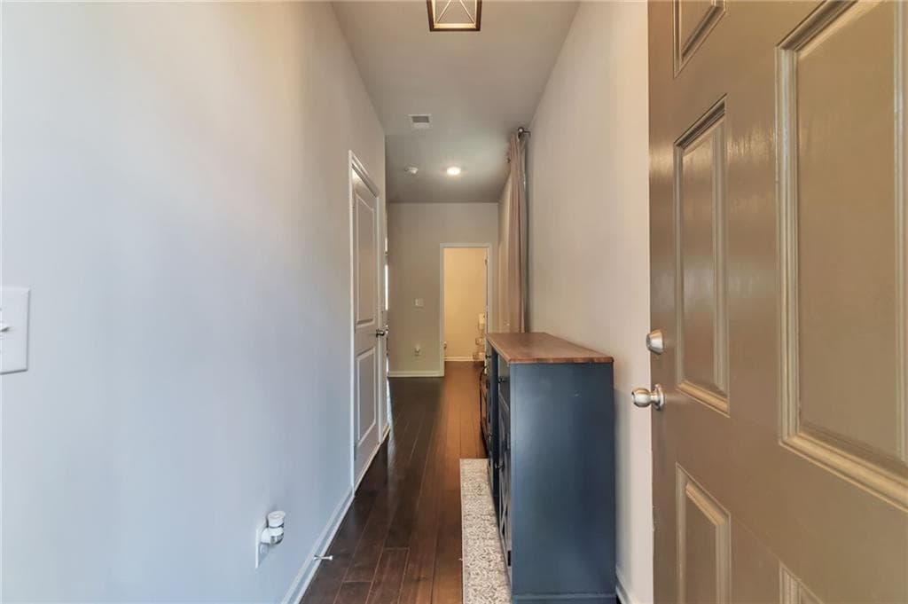 3 bedroom, 3 bathroom, 1,878 sq ft single family residence for sale at 1536 Bassett Street, Stone Mountain, GA 30083 — photo 3