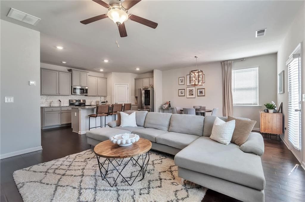 3 bedroom, 3 bathroom, 1,878 sq ft single family residence for sale at 1536 Bassett Street, Stone Mountain, GA 30083 — photo 7