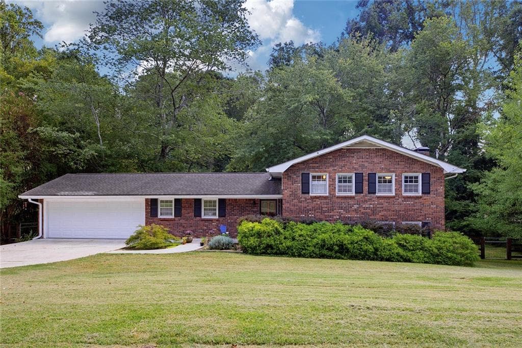3 bedroom, 2 bathroom, 2,031 sq ft home for sale at 949 Tranquil Drive, Austell, GA