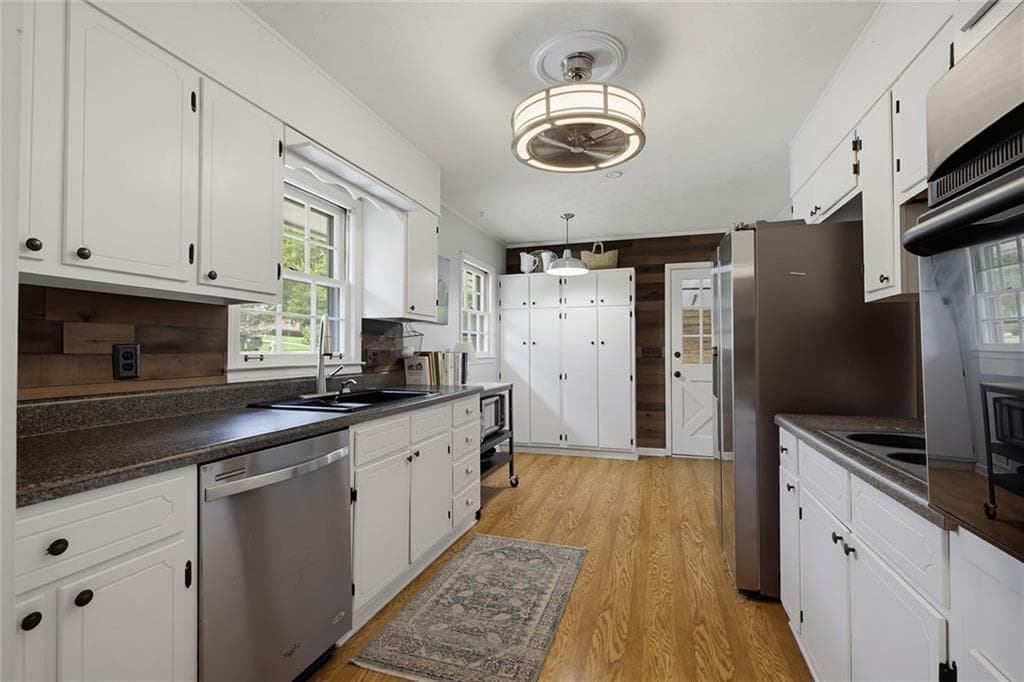 3 bedroom, 2 bathroom, 2,031 sq ft single family residence for sale at 949 Tranquil Drive, Austell, GA 30106 — photo 10
