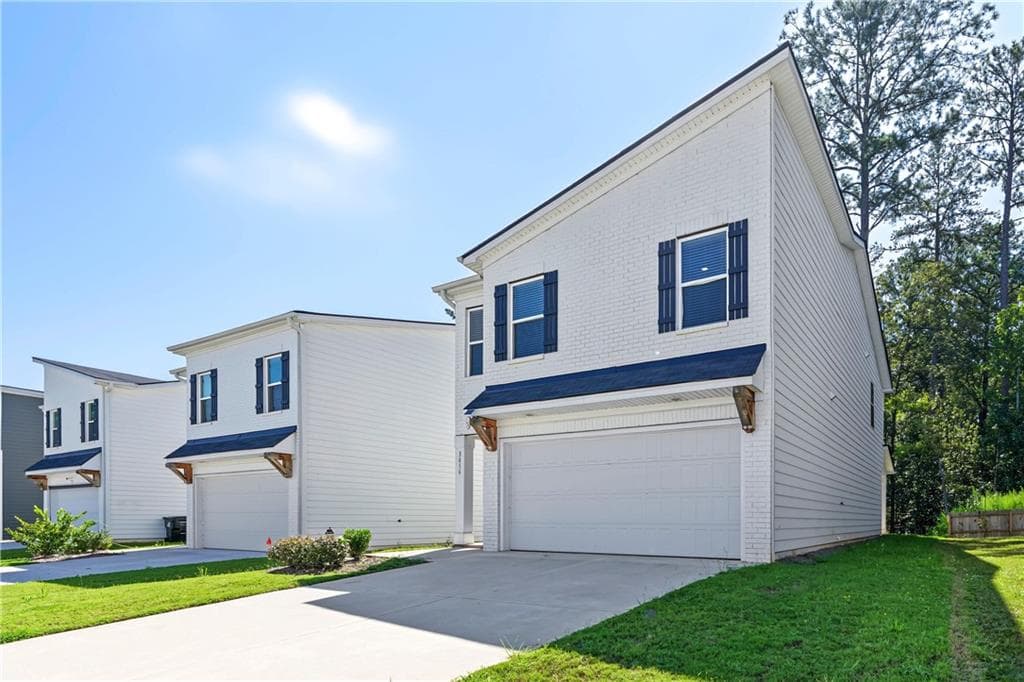 3 bedroom, 3 bathroom, 1,729 sq ft single family residence for sale at 3416 Stonewall Court, Union City, GA 30291 — photo 2