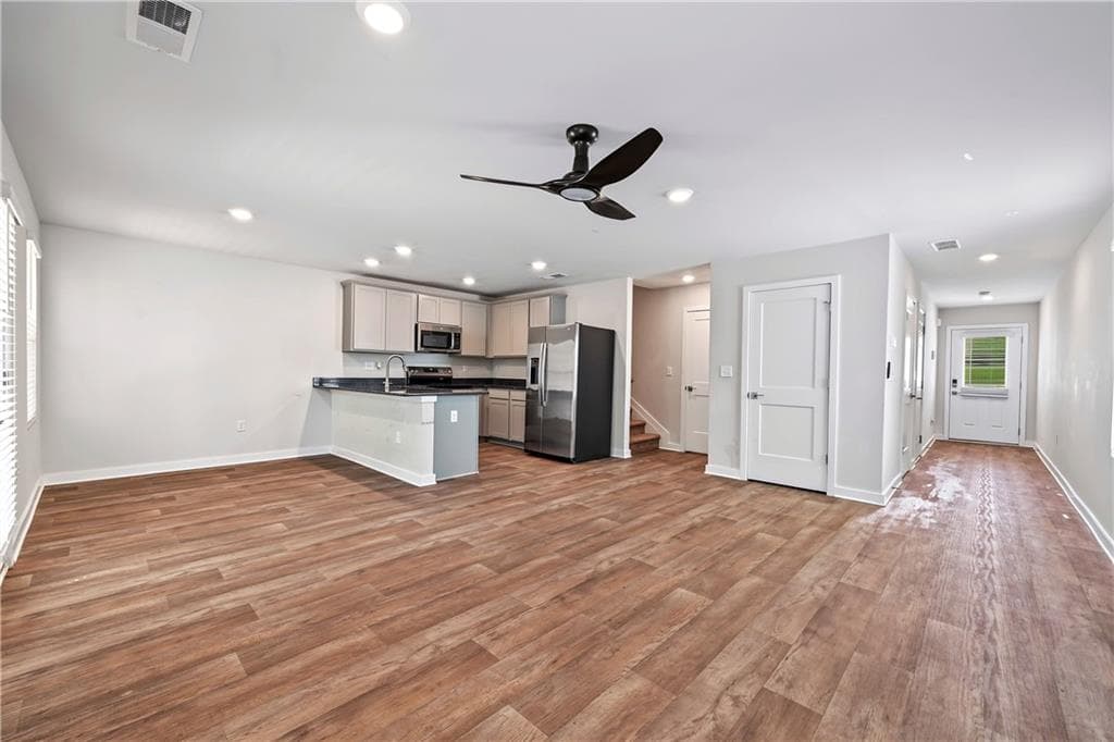 3 bedroom, 3 bathroom, 1,729 sq ft single family residence for sale at 3416 Stonewall Court, Union City, GA 30291 — photo 8