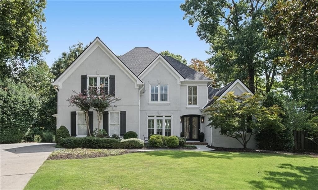 5 bedroom, 5 bathroom, 3,100 sq ft single family residence under contract at 920 Greyfield Place, Sandy Springs, GA 30328 — photo 2