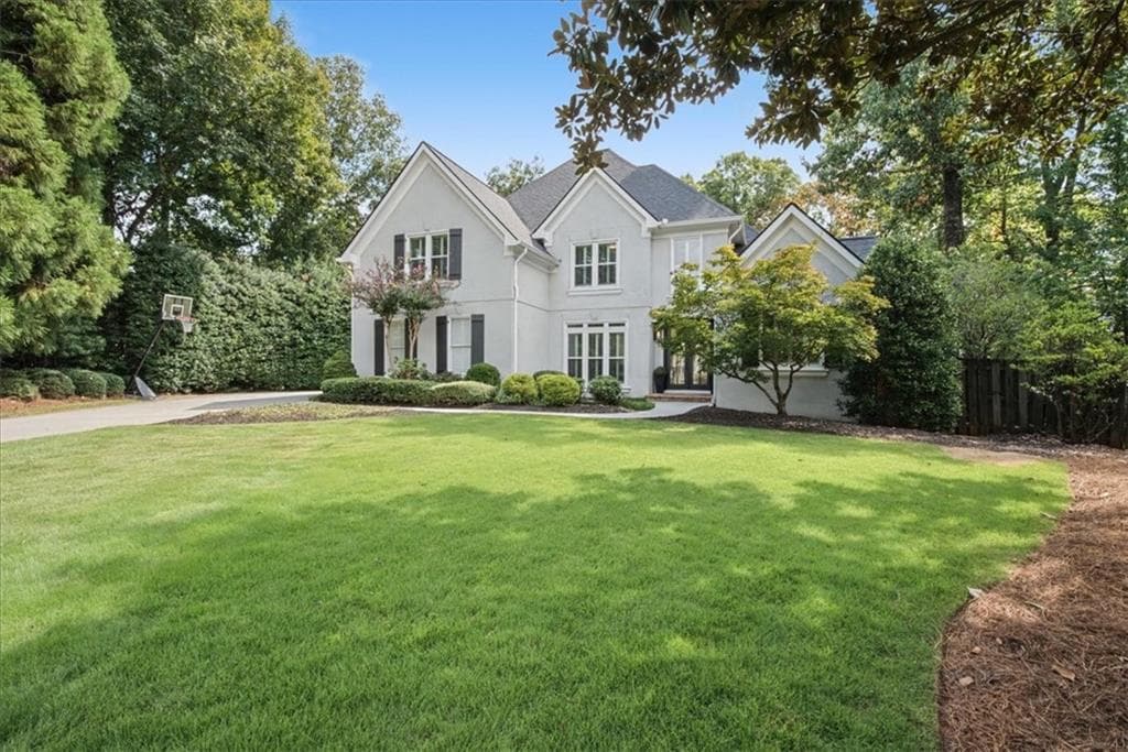 5 bedroom, 5 bathroom, 3,100 sq ft single family residence under contract at 920 Greyfield Place, Sandy Springs, GA 30328 — photo 3