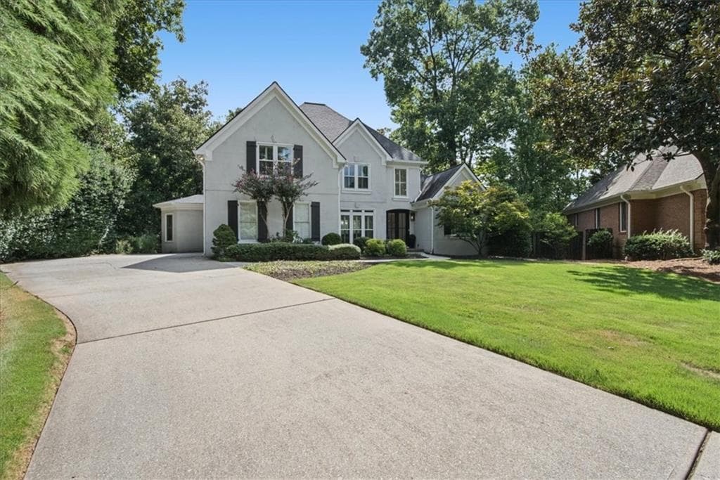 5 bedroom, 5 bathroom, 3,100 sq ft single family residence under contract at 920 Greyfield Place, Sandy Springs, GA 30328 — photo 4