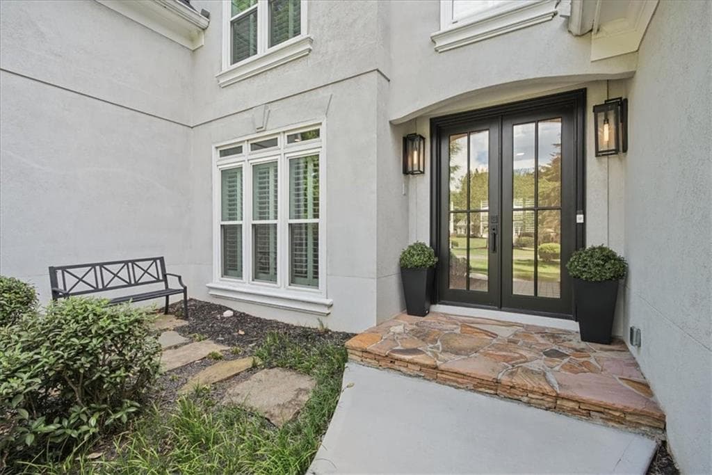 5 bedroom, 5 bathroom, 3,100 sq ft single family residence under contract at 920 Greyfield Place, Sandy Springs, GA 30328 — photo 5