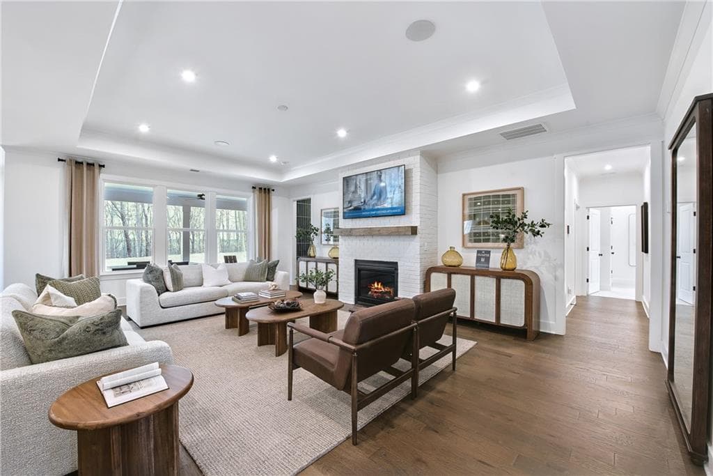 3 bedroom, 3 bathroom, 2,240 sq ft single family residence for sale at 1004 Inlet Court, Villa Rica, GA 30180 — photo 3