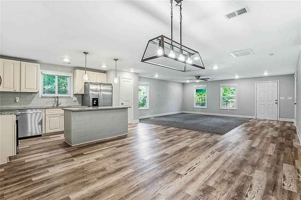 4 bedroom, 3 bathroom, 2,896 sq ft single family residence for sale at 70 Caroline Avenue, Stockbridge, GA 30281 — photo 4