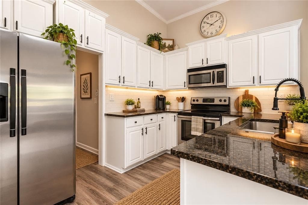 2 bedroom, 2 bathroom, 1,216 sq ft townhouse for sale at 1761 Liberty, Atlanta, GA 30318 — photo 6