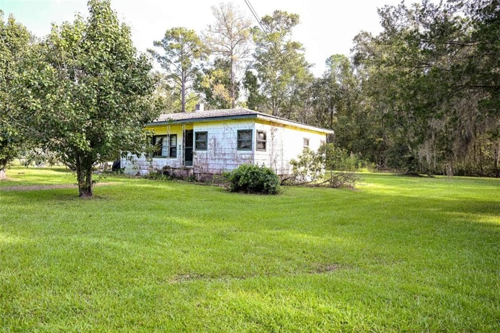 3 bedroom, 1 bathroom, 988 sq ft single family residence under contract at 4417 1st Street, Valdosta, GA 31601 — photo 2