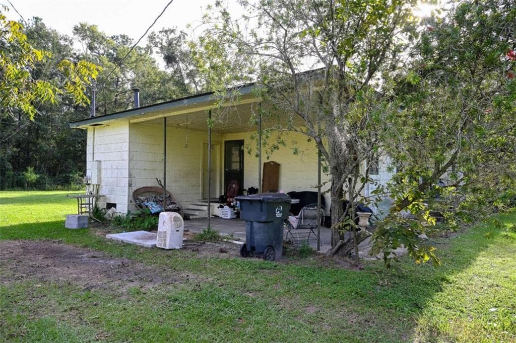 3 bedroom, 1 bathroom, 988 sq ft single family residence under contract at 4417 1st Street, Valdosta, GA 31601 — photo 6