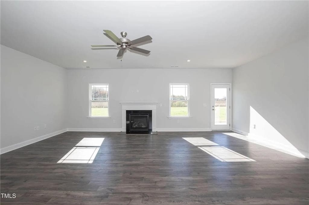 4 bedroom, 3 bathroom, 2,906 sq ft single family residence under contract at 3013 Fairway Drive, Villa Rica, GA 30180 — photo 4