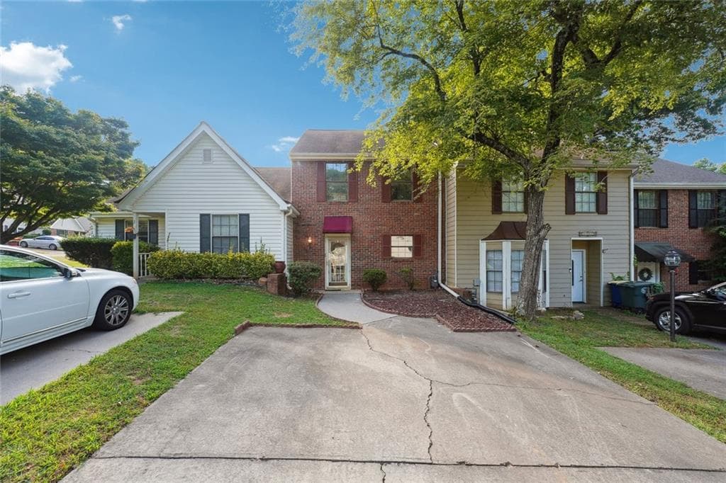 2 bedroom, 3 bathroom, 1,280 sq ft townhouse for rent at 1070 Travelers Trail, Kennesaw, GA 30144 for $1,800 a month — photo 2