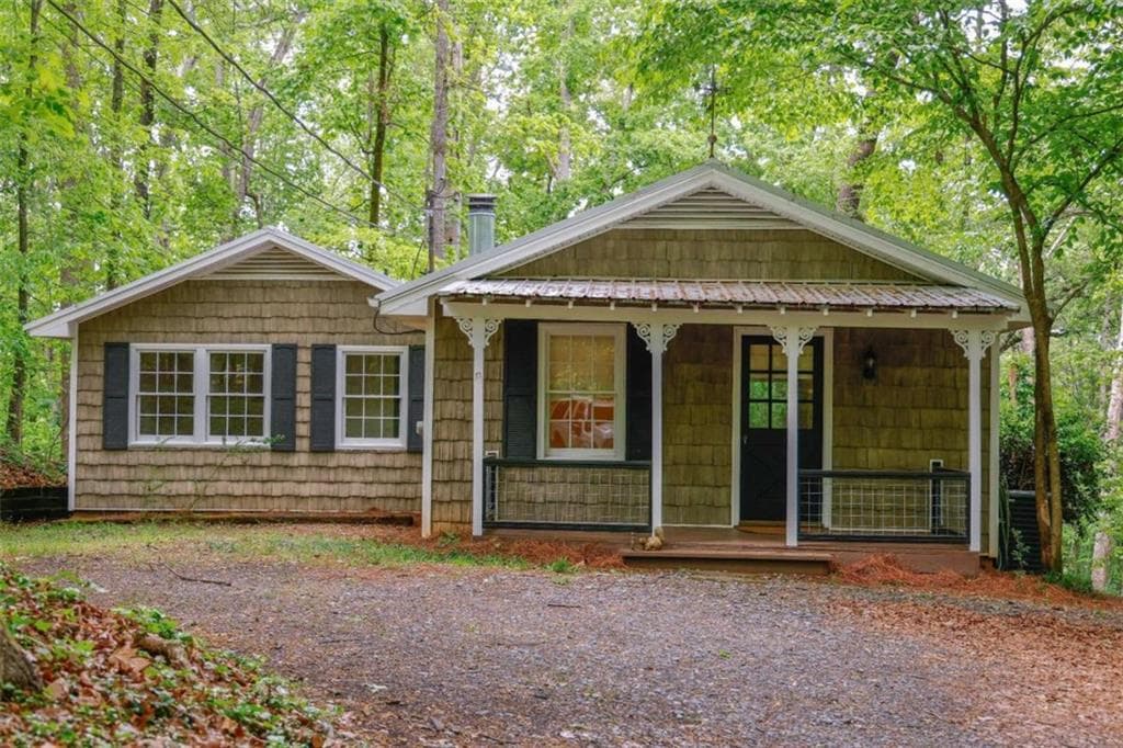 3 bedroom, 2 bathroom, 1,200 sq ft single family residence for sale at 452 Laina Bennett Road, Dawsonville, GA 30534 — photo 2