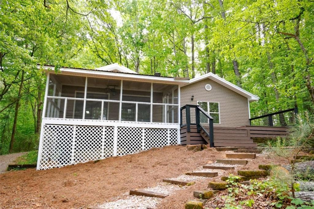 3 bedroom, 2 bathroom, 1,200 sq ft single family residence for sale at 452 Laina Bennett Road, Dawsonville, GA 30534 — photo 4