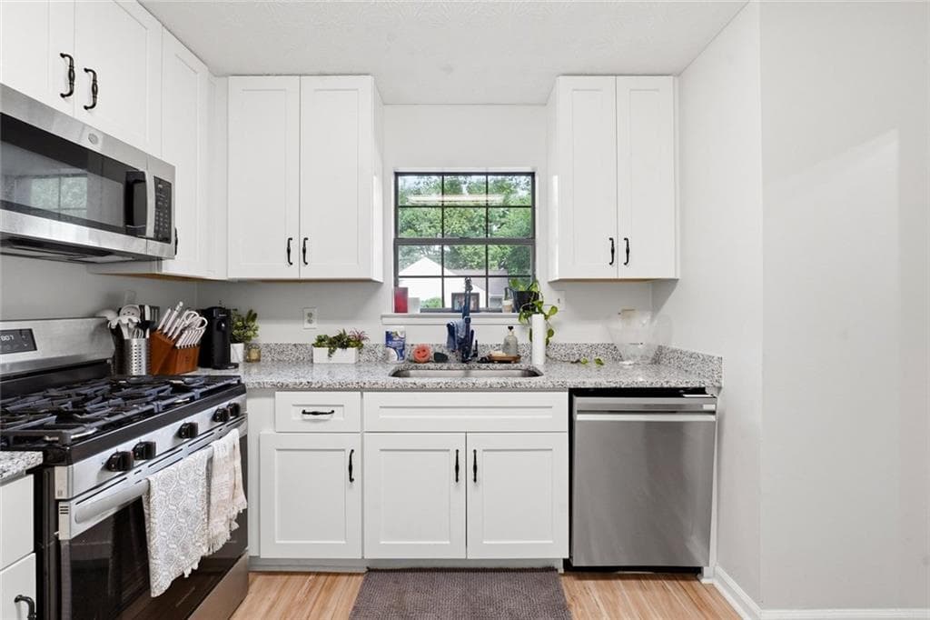 2 bedroom, 3 bathroom, 1,280 sq ft townhouse for rent at 1070 Travelers Trail, Kennesaw, GA 30144 for $1,800 a month — photo 10