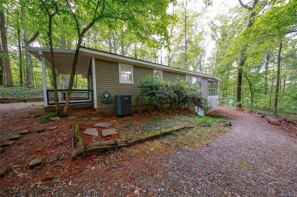 3 bedroom, 2 bathroom, 1,200 sq ft single family residence for sale at 452 Laina Bennett Road, Dawsonville, GA 30534 — photo 9