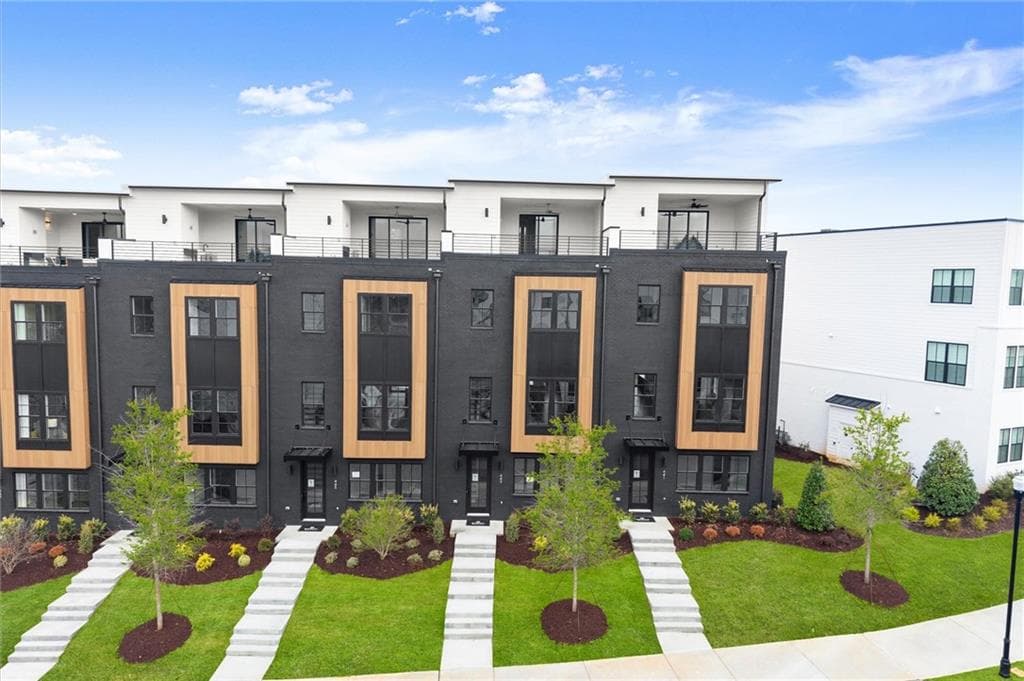 4 bedroom, 5 bathroom, 2,649 sq ft townhouse for sale at 443 Mezzo Lane 94, Alpharetta, GA 30009