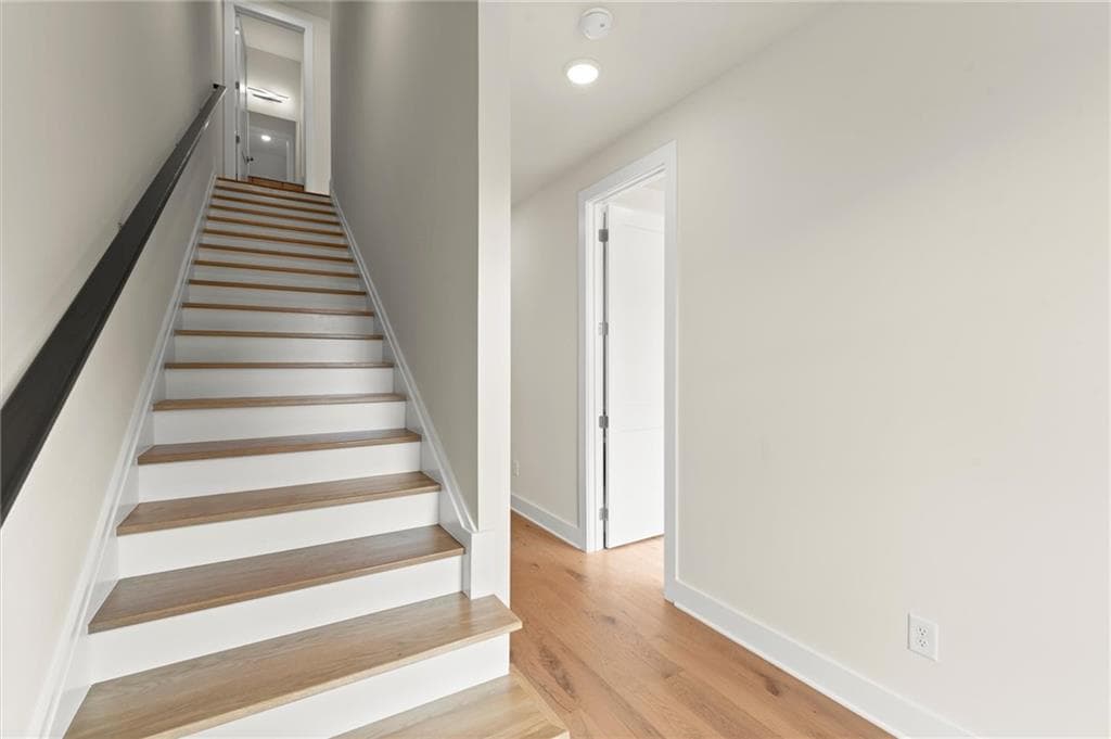 4 bedroom, 5 bathroom, 2,649 sq ft townhouse for sale at 443 Mezzo Lane 94, Alpharetta, GA 30009 — photo 4