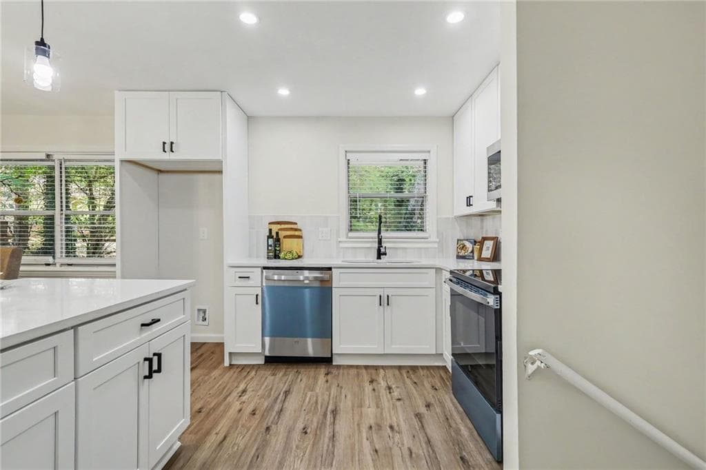 4 bedroom, 3 bathroom, 1,690 sq ft single family residence for sale at 74 Hollis Terrace, Atlanta, GA 30311 — photo 6
