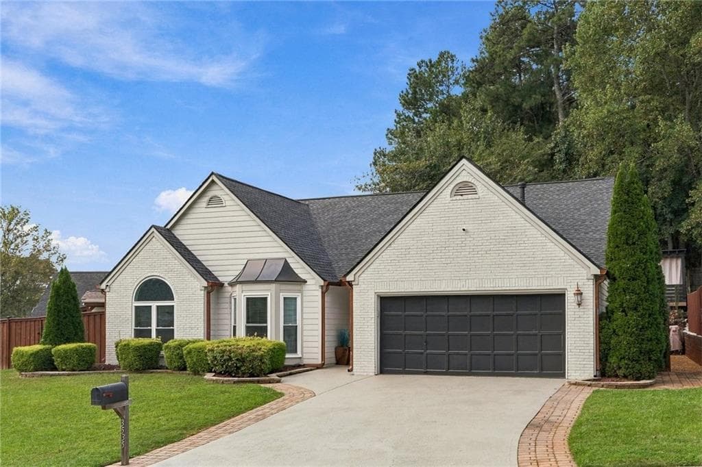 3 bedroom, 2 bathroom, 1,645 sq ft single family residence under contract at 3535 Ennfield Lane, Duluth, GA 30096 — photo 2