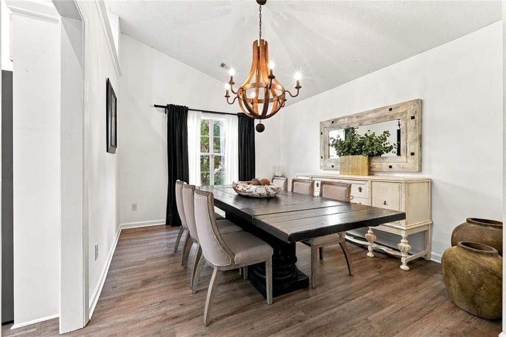 3 bedroom, 2 bathroom, 1,645 sq ft single family residence under contract at 3535 Ennfield Lane, Duluth, GA 30096 — photo 5