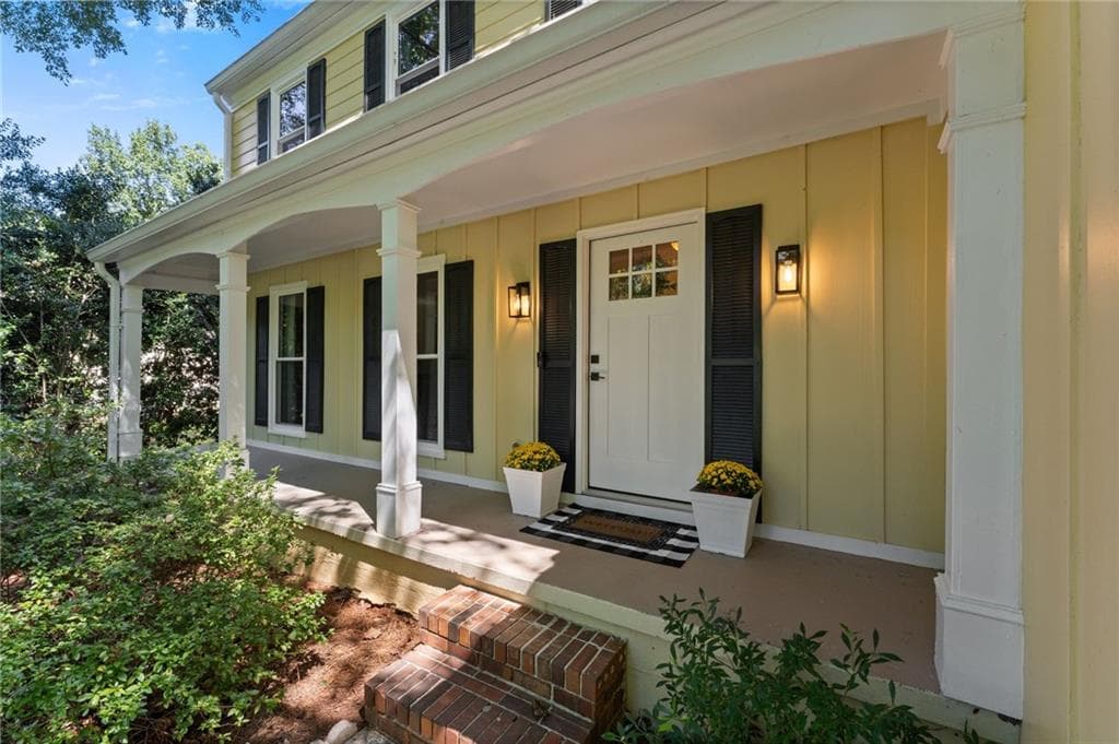 4 bedroom, 3 bathroom, 2,800 sq ft single family residence under contract at 914 Otter Way, Marietta, GA 30068 — photo 5