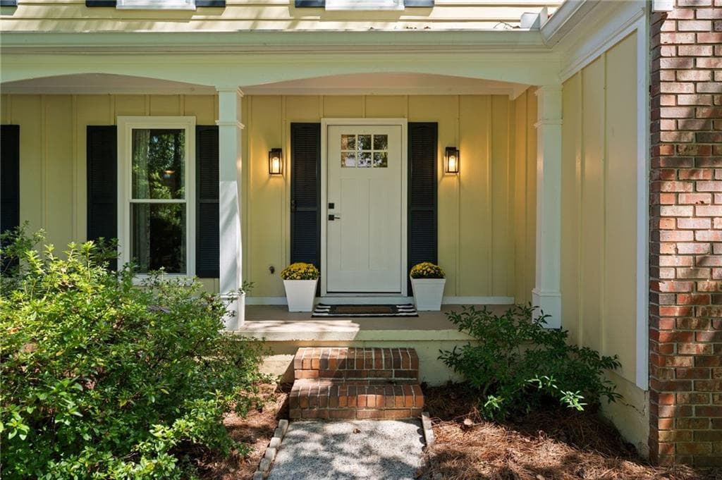4 bedroom, 3 bathroom, 2,800 sq ft single family residence under contract at 914 Otter Way, Marietta, GA 30068 — photo 6