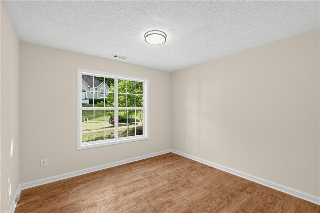 4 bedroom, 3 bathroom, 2,650 sq ft single family residence for sale at 11179 Chelsea Lane, Hampton, GA 30228 — photo 9