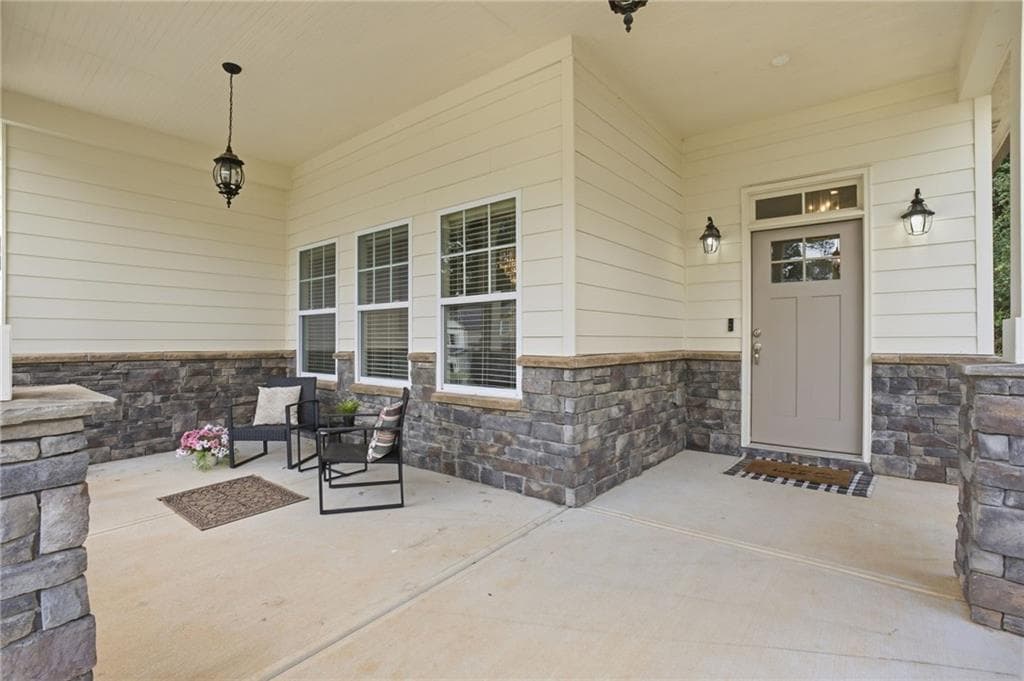 3 bedroom, 3 bathroom, 2,411 sq ft single family residence for sale at 1837 Treymire Court, Stone Mountain, GA 30088 — photo 2