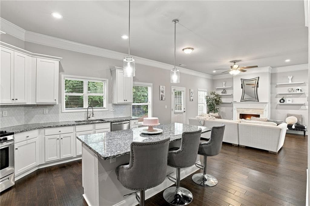 3 bedroom, 3 bathroom, 2,411 sq ft single family residence for sale at 1837 Treymire Court, Stone Mountain, GA 30088 — photo 5
