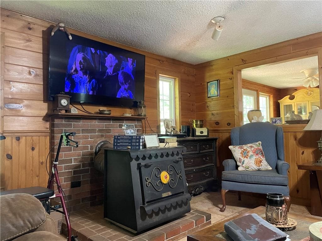3 bedroom, 2 bathroom, 1,440 sq ft single family residence for sale at 75 Fairhaven Lane, Cleveland, GA 30528 — photo 6