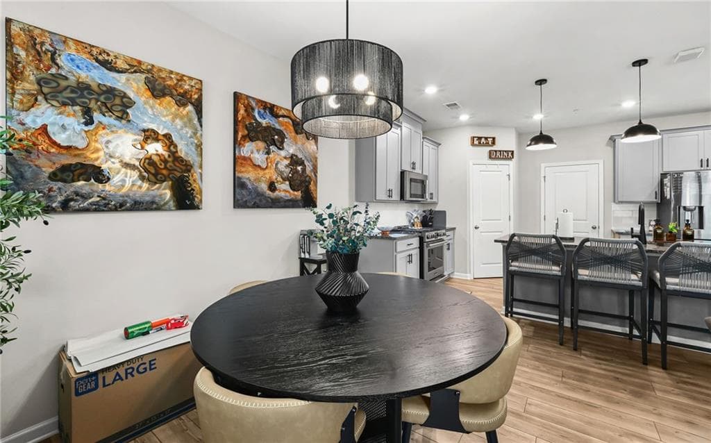 3 bedroom, 3 bathroom, 1,991 sq ft townhouse for sale at 195 Senna St, Marietta, GA 30064 — photo 6