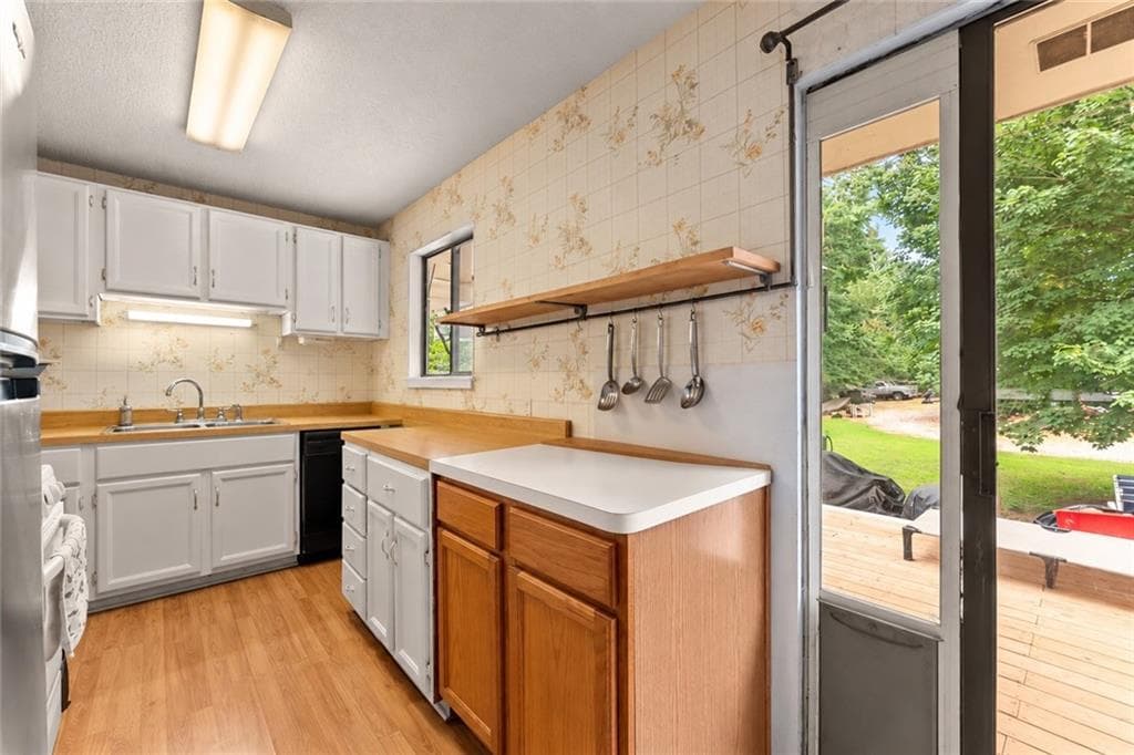 4 bedroom, 2 bathroom, 2,168 sq ft single family residence for sale at 280 Strickland Road, Alpharetta, GA 30004 — photo 9