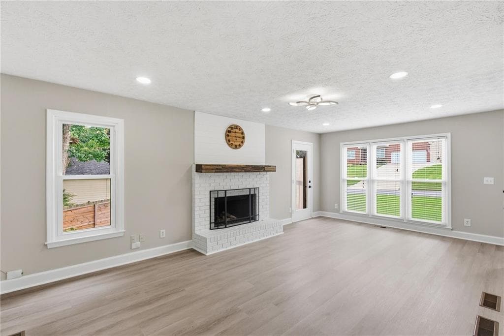 5 bedroom, 4 bathroom, 3,850 sq ft single family residence for sale at 2970 Waverly Place Drive, Dacula, GA 30019 — photo 8