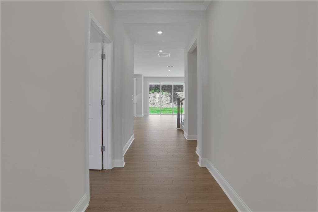 5 bedroom, 5 bathroom, 2,911 sq ft single family residence for sale at 4172 Adler Circle, Buford, GA 30519 — photo 7