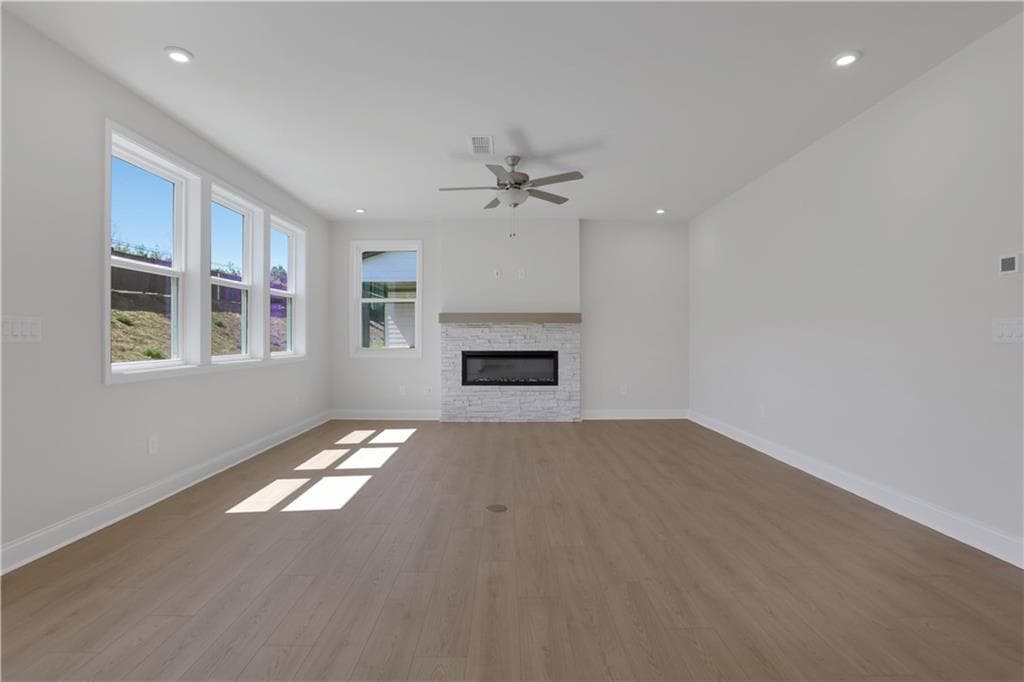 5 bedroom, 5 bathroom, 2,911 sq ft single family residence for sale at 4172 Adler Circle, Buford, GA 30519 — photo 9