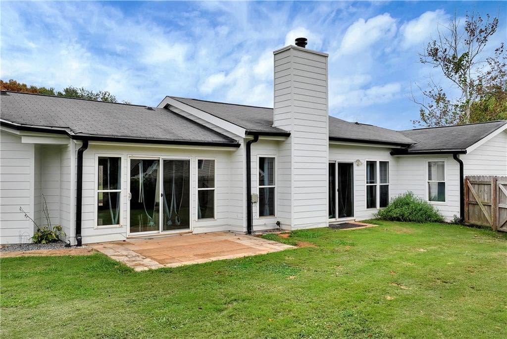 3 bedroom, 2 bathroom, 1,461 sq ft single family residence under contract at 5640 Raintree Trce, Oakwood, GA 30566 — photo 6
